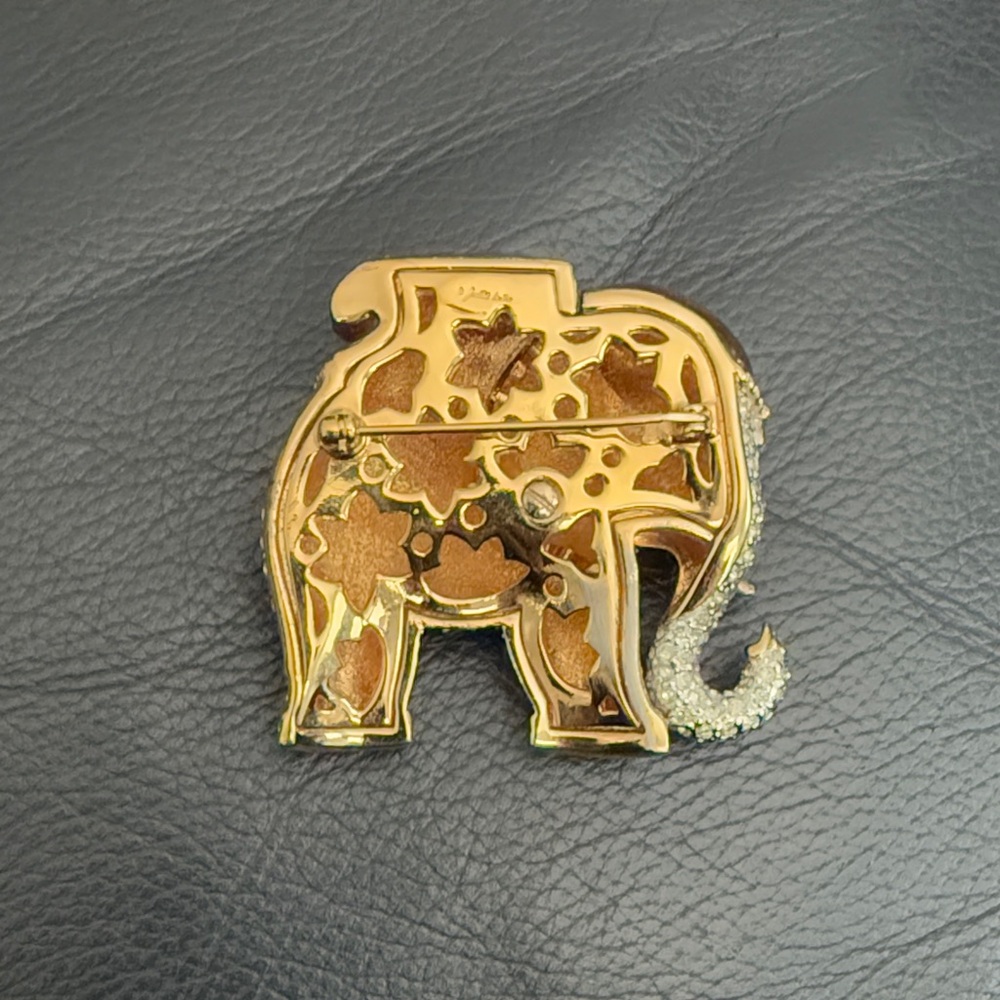 Elephant Pin - Picture 2 of 2
